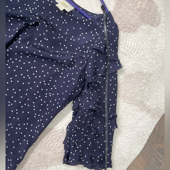 Maeve 100% silk flutter 3/4 sleeve blouse with small sea foam green polkadots - Picture 8 of 8